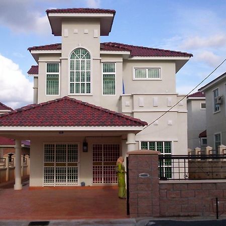 Casa D'Astana Homestay Sungai Petani For Muslim Only Exterior foto